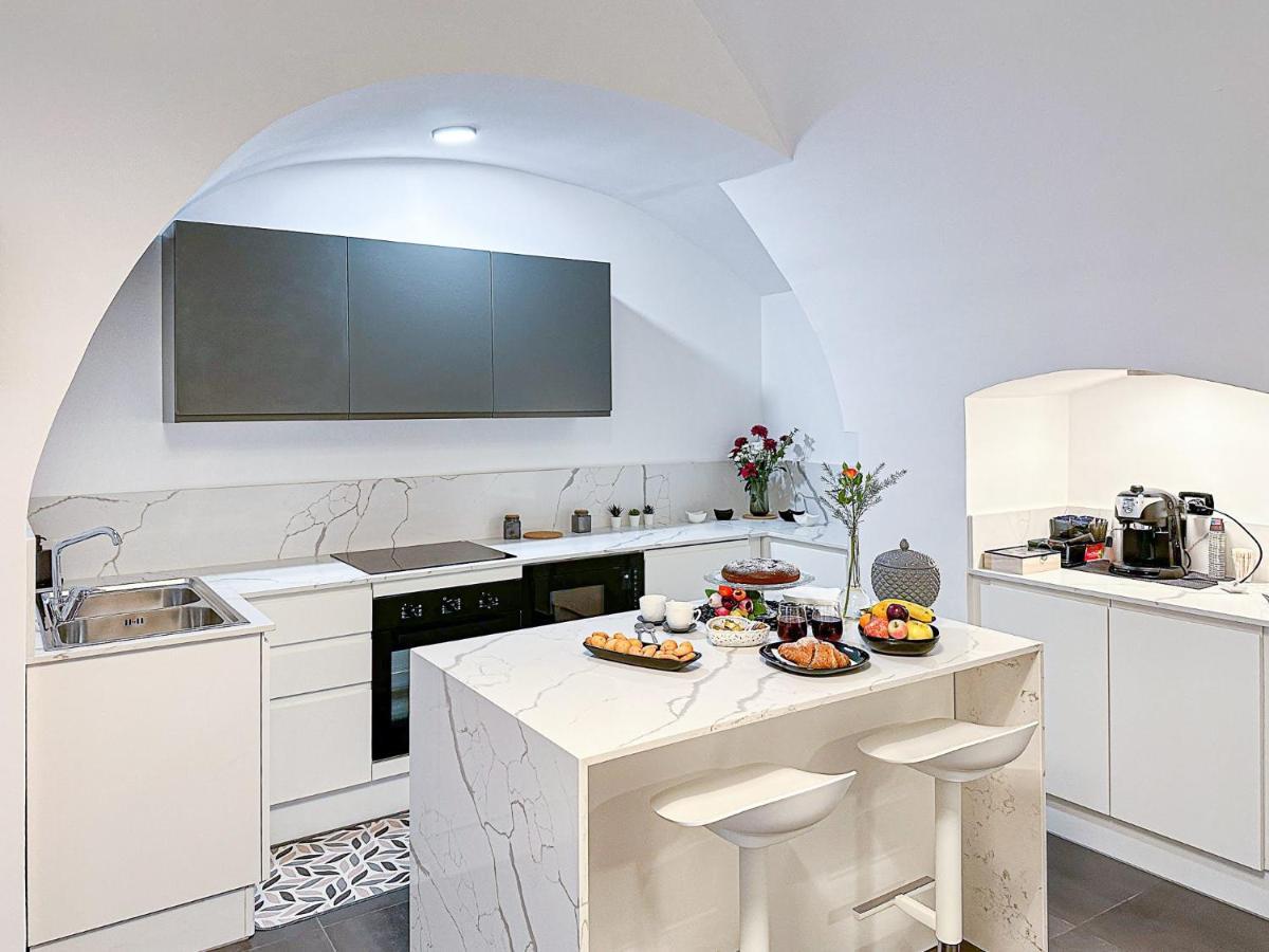 Marbel Suite Adelfia ภายนอก รูปภาพ
